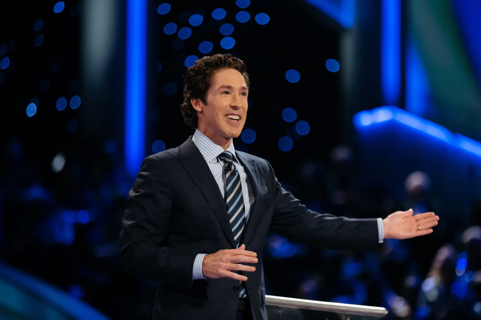 Joel Osteen Preaching High resolution